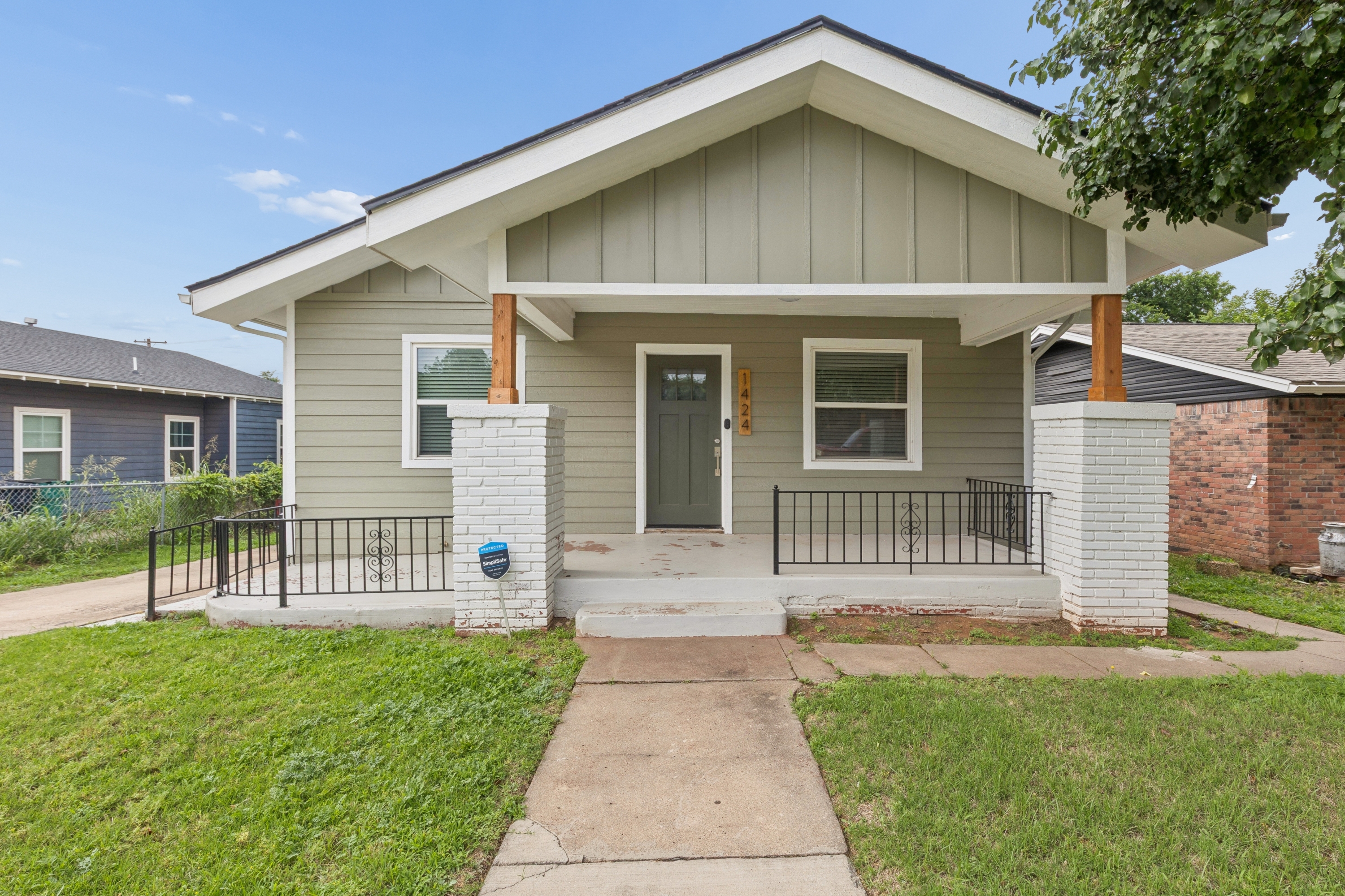 1424 Northeast 8th Street